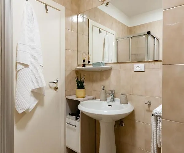 Tranquillo Bilocale Vicino Al Centro Storico *